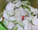 Foto langkah ke 3 dari resep Asinan Mangga Muda.