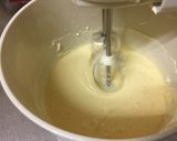 A picture of step 3 of White Creamy Cheese Cake.