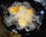 A picture of step 6 of Maggi peanut cracker in potato boat.