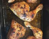 Sült csirkecomb, petrezselymes krumplival, salátával 🍗 recept fázis 3 fotója