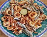A picture of step 12 of Mixed Fried Seafood with Whole Wheat Flour.