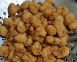 Foto langkah ke 1 dari resep Udang Tepung Cabe Garam.