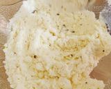 A picture of step 2 of Laziza Rass Malai 😋😋.