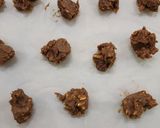 Foto del paso 2 de la receta: 🍪🥜🍫Galletitas rellenas de chocolate con maní 🍫🥜🍪