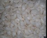 A picture of step 2 of Italian cheesy pasta.