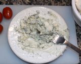 Foto del paso 1 de la receta Aperitivos con crema de queso azul y whisky