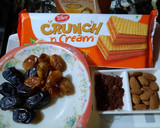 A picture of step 1 of Dates dessert.