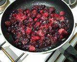 Foto del paso 3 de la receta: Crumble de frutos rojos