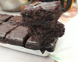 Foto langkah ke 8 dari resep Fudgy Chocolate Brownies.