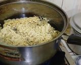 Foto langkah ke 3 dari resep Mie Tek Tek pakai Kuah 🍝🫕.
