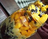 मैंगो डेजर्ट विथ चॉकलेट ट्विस्ट रेसिपी चरण 5 फोटो