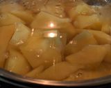 Foto del paso 4 de la receta Pastel de patata con merluza y langostinos