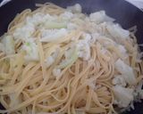 Foto del passaggio 3 della ricetta Linguine Rigate con cavolfiere e zafferano