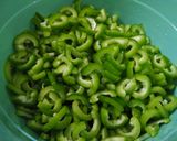Foto langkah ke 4 dari resep Tumis Pare Belut Saus Tiram.
