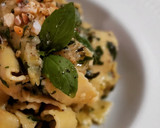 Foto del paso 6 de la receta: Tallarines con calabacín al pesto de frutos secos y ricotta