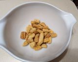 A picture of step 1 of Pasta that gives strength.