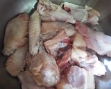 Foto del paso 1 de la receta Garbanzos con alitas de pollo, especia y toque de pimentón