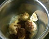 A picture of step 1 of Coco banana milk shake.