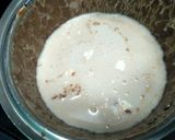 A picture of step 3 of Dates chocolate shake.