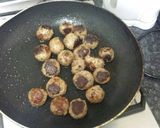 A picture of step 6 of Köttbullar (Swedish meatballs).