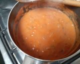 Foto del paso 4 de la receta: Sorrentinos integrales de salmón rosado con salsa de tomate