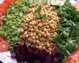 Foto del paso 3 de la receta: Ensalada veraniega de garbanzos con vinagreta