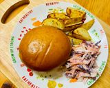 A picture of step 9 of Cheddar cheeseburger with potatoes and salad.