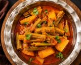 मोरिंगा आलू की रसेदार सब्जी रेसिपी चरण 5 फोटो