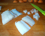 Foto del paso 3 de la receta: Bacalao salteado con nísperos