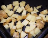 Foto del paso 2 de la receta: Papas crocantes - diferentes - al horno