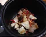 รูปขั้นตอนการทำที่ 3 ของ หมูกรอบผัดผงกะหรี่
