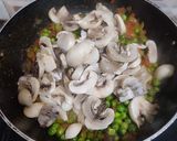 A picture of step 6 of Dry Matar Mushroom.