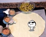 Foto del paso 1 de la receta: Empanada de atún y aceitunas con Nata y huevo tipo quiquet
