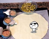 Foto del paso 1 de la receta: Empanada de atún y aceitunas con Nata y huevo tipo quiquet