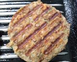 Foto del paso 4 de la receta: Hamburguesa de lentejas con ensalada