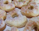 Foto del passaggio 3 della ricetta Ciambelline soffici soffici 🍩☁️😋