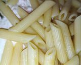 A picture of step 3 of Penne with Cream and Salmon.