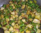 देशी परवल आलू की सब्जी (Desi parwal aloo ki sabzi recipe in Hindi) रेसिपी चरण 5 फोटो