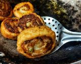 A picture of step 6 of Potato Wheel Samosa.