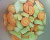 Foto langkah ke 1 dari resep Sayur bening wortel, labu siam, kentang dan telur.