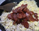 รูปขั้นตอนการทำที่ 3 ของ ข้าวผัดบ้านเฮา_กุนเชียง+หมูยอ