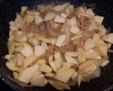Foto del paso 3 de la receta: Hojaldre de manzana y cebolla caramelizada