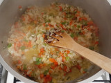 Carne en salsa de curry con timbal de arroz