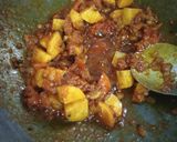 A picture of step 3 of Aloo Palak.
