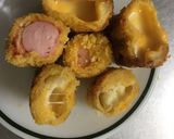 Hình bước làm 6 của món Sandwich cuộn xúc xích phô mai chiên xù