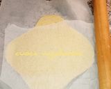 Foto del passaggio 3 della ricetta Calze e scopette della Befana di pasta frolla senza uova