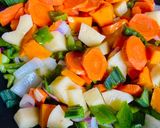Foto del paso 3 de la receta: ARROZ CON VERDURAS AL🍲WOK