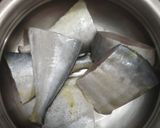 மீன் புட்டு(meen puttu recipe in tamil) ரெசிபி ஸ்டேப் 1 புகைப்படம்