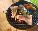 Foto del paso 3 de la receta: Costillas, chorizo colorado, papas al parrillin #lacocinanosune