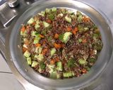Une image de l'étape 10 de Salade de riz rouge au concombre, poivron orange et tomates Tiverta.